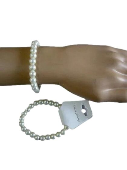 Vintage FAux pearl bracelet