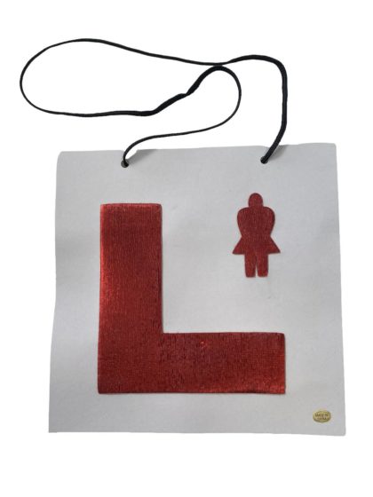Hens L plate red